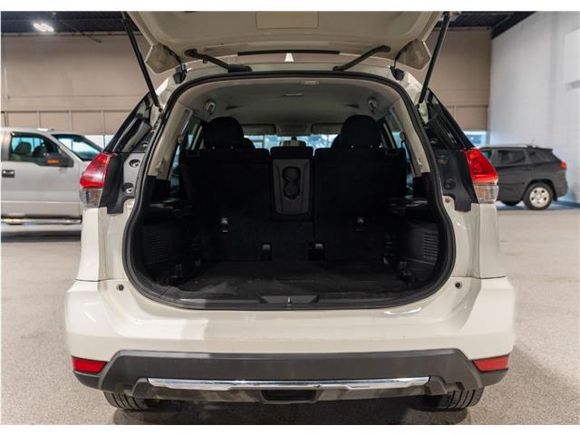 2018 Nissan Rogue SV (Stk: R68762) in Calgary - Image 8 of 22
