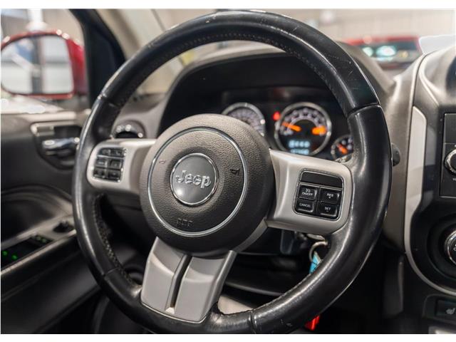 2016 Jeep Compass Sport/North (Stk: RE68635) in Calgary - Image 13 of 19