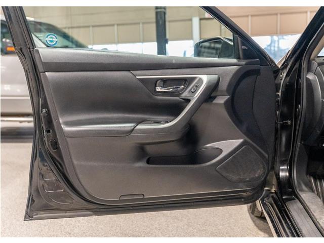 2017 Nissan Altima 2.5 S (Stk: R68587) in Calgary - Image 12 of 22