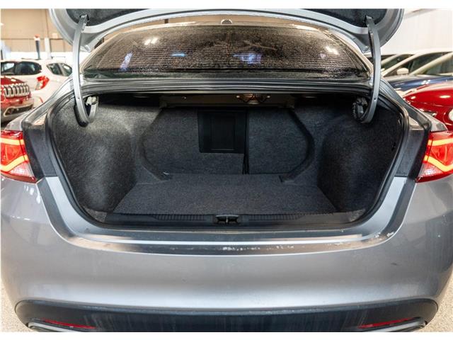 2015 Chrysler 200 S (Stk: RE69169) in Calgary - Image 6 of 21