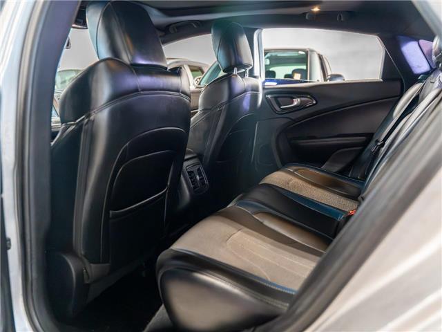 2015 Chrysler 200 S (Stk: RE69169) in Calgary - Image 16 of 21