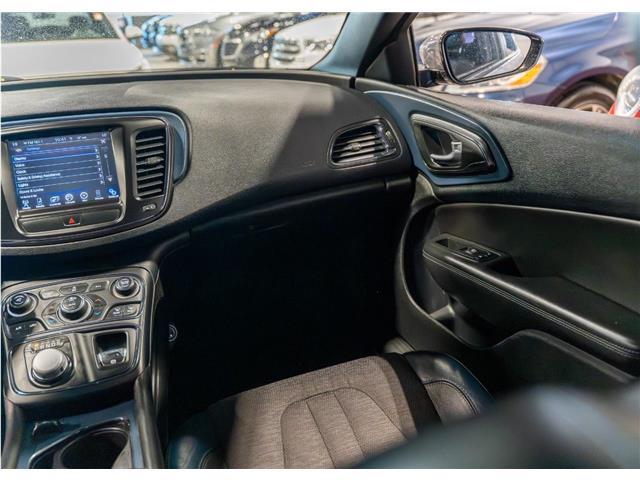 2015 Chrysler 200 S (Stk: RE69169) in Calgary - Image 20 of 21