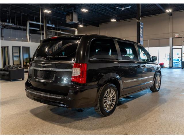 2014 Chrysler Town & Country Touring-L (Stk: RE68820) in Calgary - Image 4 of 21