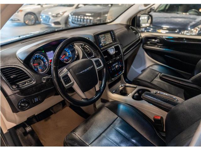 2014 Chrysler Town & Country Touring-L (Stk: RE68820) in Calgary - Image 12 of 21