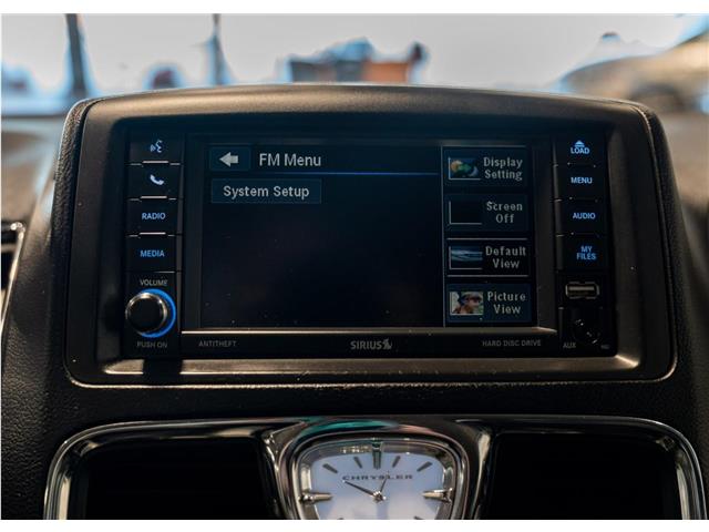 2014 Chrysler Town & Country Touring-L (Stk: RE68820) in Calgary - Image 16 of 21