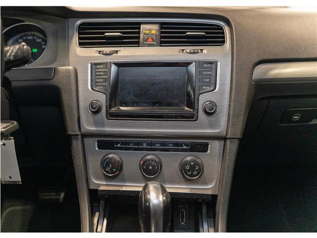 2015 Volkswagen Golf 1.8 TSI Highline (Stk: R68901) in Calgary - Image 17 of 24