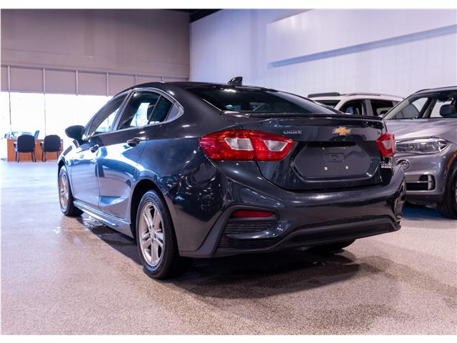 2017 Chevrolet Cruze LT Auto (Stk: R68904) in Calgary - Image 6 of 15
