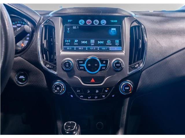 2017 Chevrolet Cruze LT Auto (Stk: R68904) in Calgary - Image 12 of 15