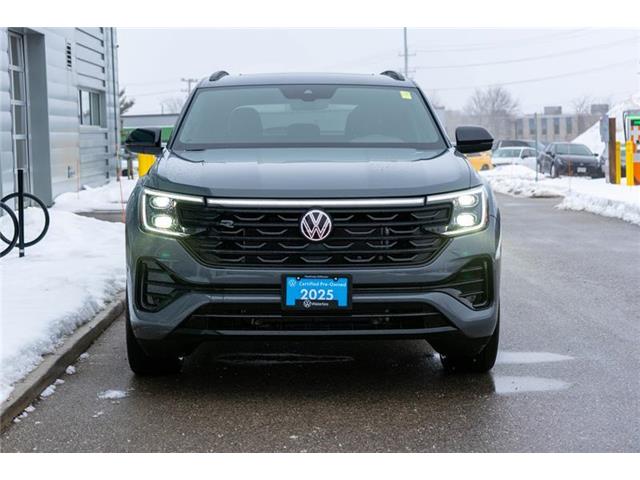 2025 Volkswagen Atlas Cross Sport 2.0 TSI Comfortline R-Line Black Edition (Stk: V25467) in Waterloo - Image 6 of 20