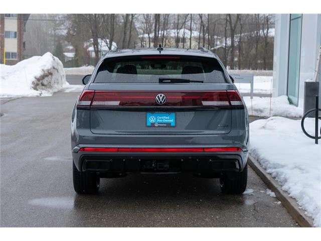 2025 Volkswagen Atlas Cross Sport 2.0 TSI Comfortline R-Line Black Edition (Stk: V25467) in Waterloo - Image 7 of 20
