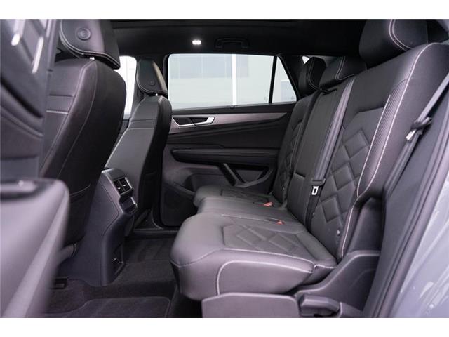 2025 Volkswagen Atlas Cross Sport 2.0 TSI Comfortline R-Line Black Edition (Stk: V25467) in Waterloo - Image 10 of 20