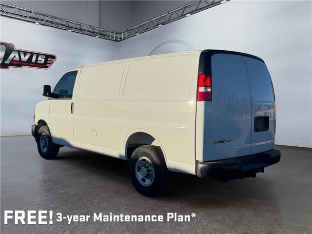 2025 Chevrolet Express 3500 Work Van (Stk: 219459) in AIRDRIE - Image 3 of 15