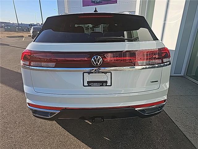 2026 Volkswagen Atlas Cross Sport 2.0 TSI Highline (Stk: 26315) in Lethbridge - Image 4 of 25