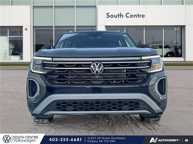2024 Volkswagen Atlas 2.0 TSI Peak Edition (Stk: SU7692) in Calgary - Image 2 of 23