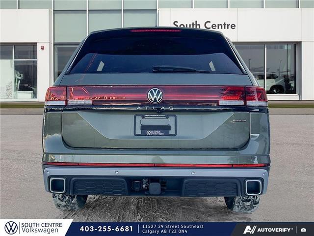 2024 Volkswagen Atlas 2.0 TSI Peak Edition (Stk: SU7692) in Calgary - Image 5 of 23