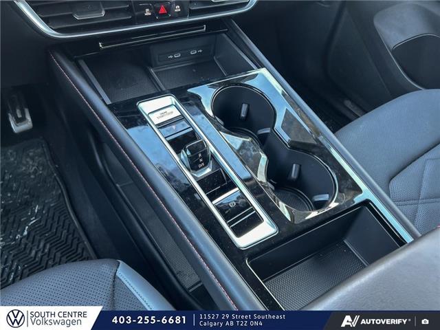 2024 Volkswagen Atlas 2.0 TSI Peak Edition (Stk: SU7692) in Calgary - Image 16 of 23