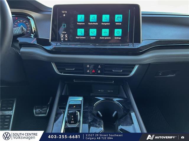 2024 Volkswagen Atlas 2.0 TSI Peak Edition (Stk: SU7692) in Calgary - Image 17 of 23