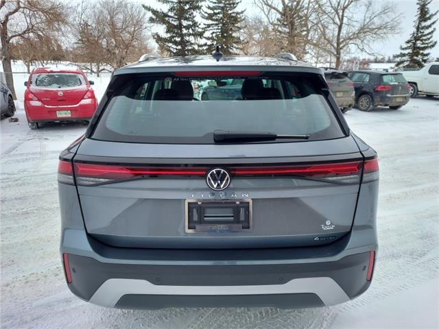 2026 Volkswagen Tiguan Trendline (Stk: 260136) in Regina - Image 12 of 35