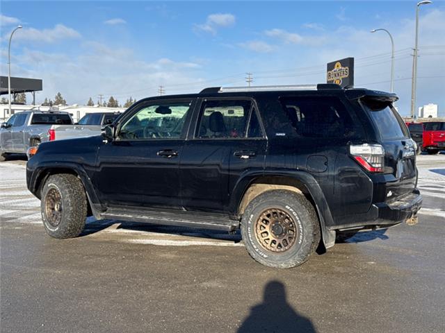 2021 Toyota 4Runner Base (Stk: 5968372M) in Cranbrook - Image 3 of 23