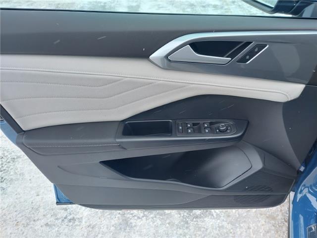 2026 Volkswagen Taos Highline (Stk: 260152) in Regina - Image 15 of 43