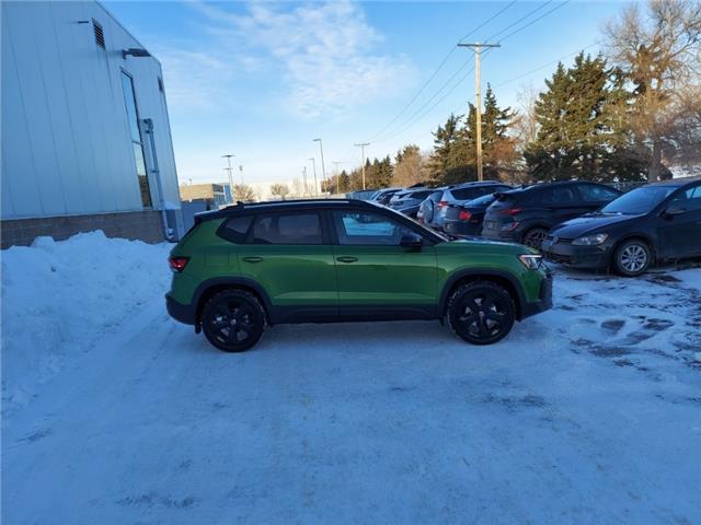 2026 Volkswagen Taos Comfortline Black Edition (Stk: 260153) in Regina - Image 4 of 41