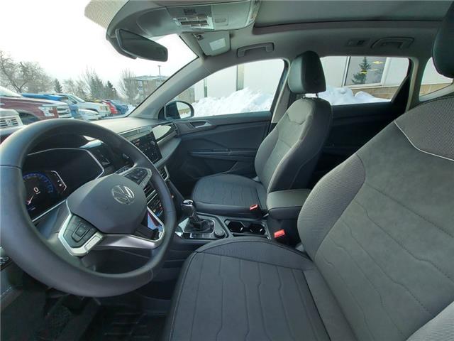 2026 Volkswagen Taos Comfortline Black Edition (Stk: 260155) in Regina - Image 16 of 42