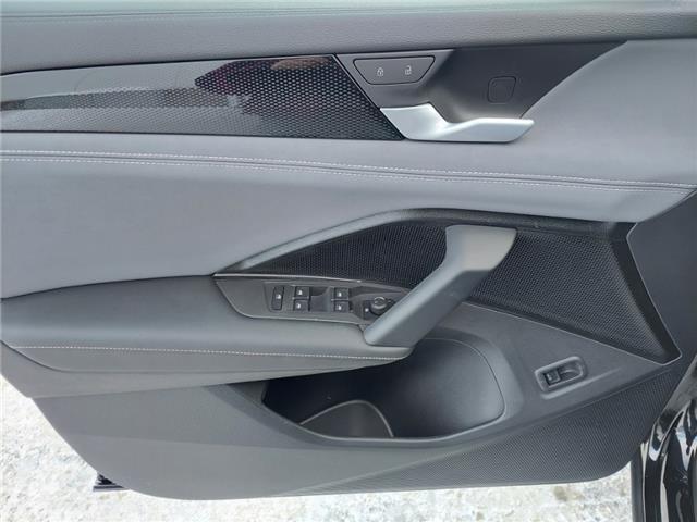 2026 Volkswagen Tiguan Comfortline R-Line Black Edition (Stk: 260156) in Regina - Image 16 of 39