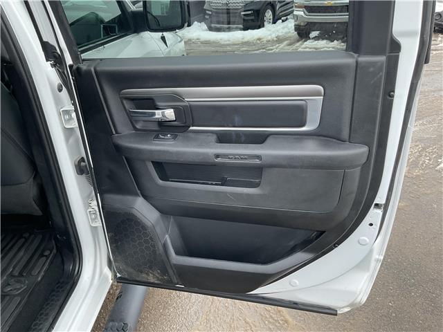 2022 RAM 1500 Classic SLT (Stk: 251615) in Kingston - Image 24 of 25