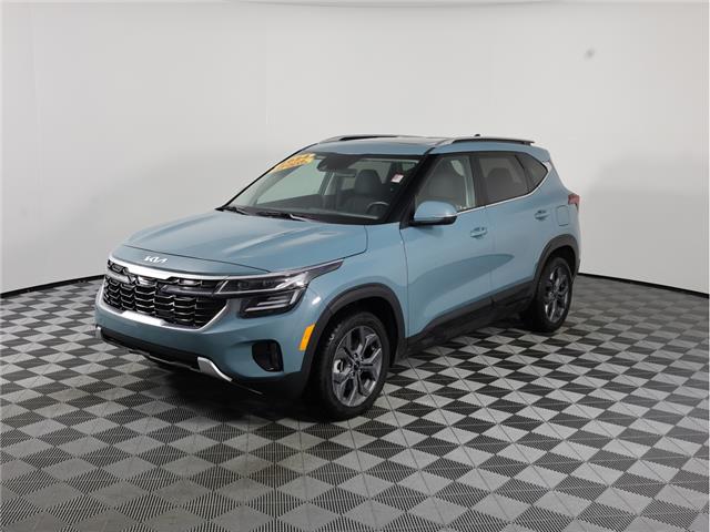 2024 Kia Seltos EX (Stk: B20605) in Calgary - Image 1 of 20