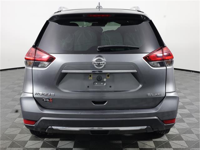 2018 Nissan Rogue SL (Stk: A20630) in Calgary - Image 7 of 21