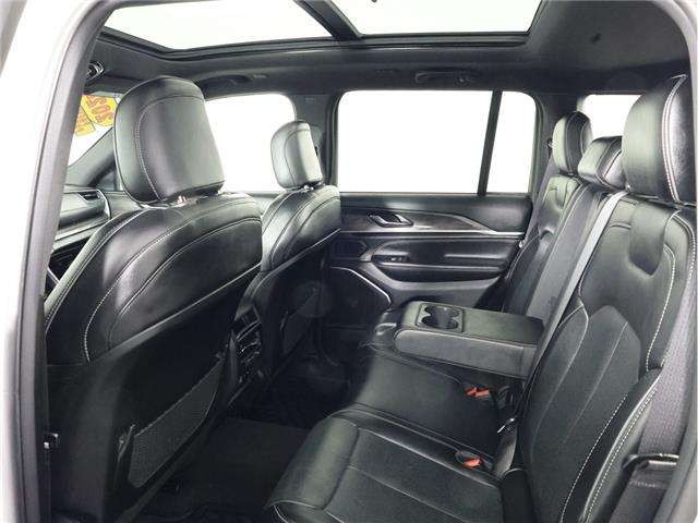 2024 Jeep Grand Cherokee Overland (Stk: B20637) in Calgary - Image 11 of 22