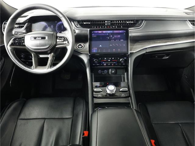 2024 Jeep Grand Cherokee Overland (Stk: B20652) in Calgary - Image 12 of 23