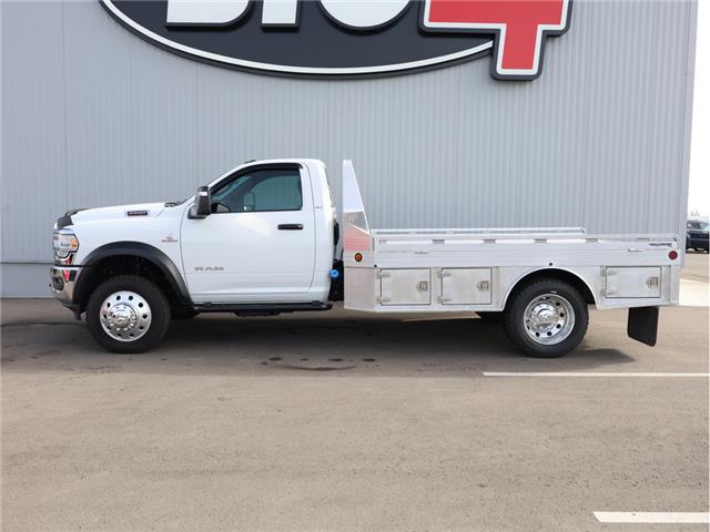 2024 RAM 5500 Chassis Tradesman/SLT (Stk: 24T334) in Calgary - Image 4 of 15