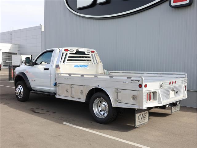 2024 RAM 5500 Chassis Tradesman/SLT (Stk: 24T334) in Calgary - Image 5 of 15