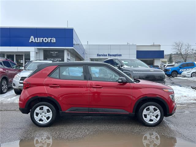 2022 Hyundai Venue Essential w/Two-Tone (Stk: 261524A) in Aurora - Image 3 of 17