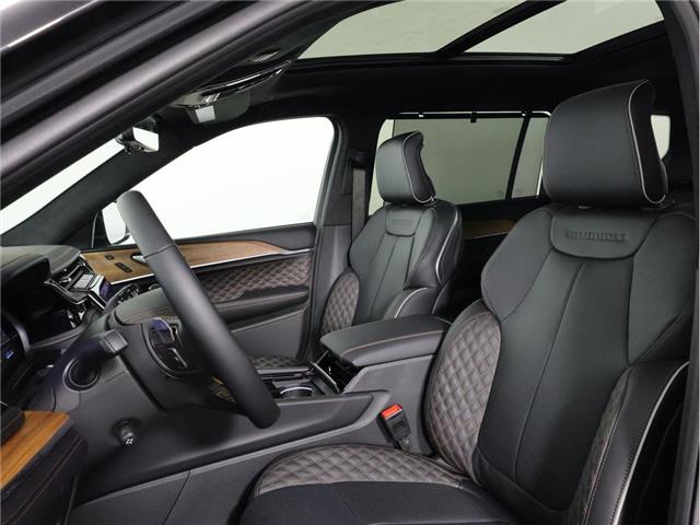 2025 Jeep Grand Cherokee L Summit (Stk: 25J267) in Calgary - Image 16 of 21