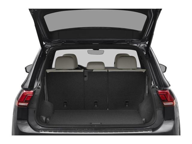 2024 Volkswagen Tiguan Comfortline R-Line Black Edition (Stk: 227527) in Regina - Image 6 of 9