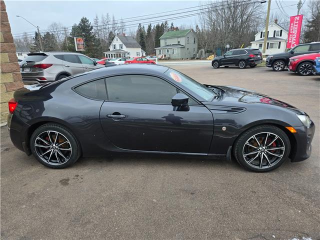 2017 Toyota 86 Base (Stk: A-706860) in Moncton - Image 5 of 17