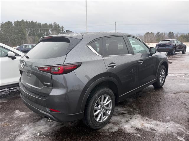 2025 Mazda CX-5 GX (Stk: 225-250) in Pembroke - Image 4 of 6