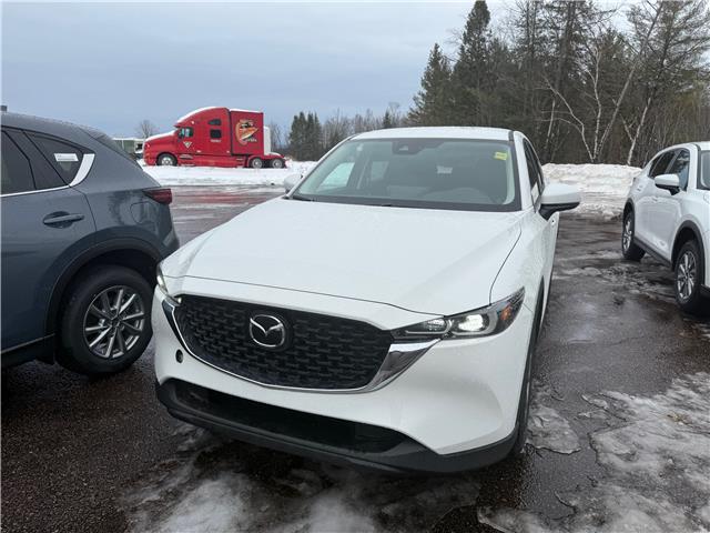 2025 Mazda CX-5 GX (Stk: 225-249) in Pembroke - Image 2 of 8