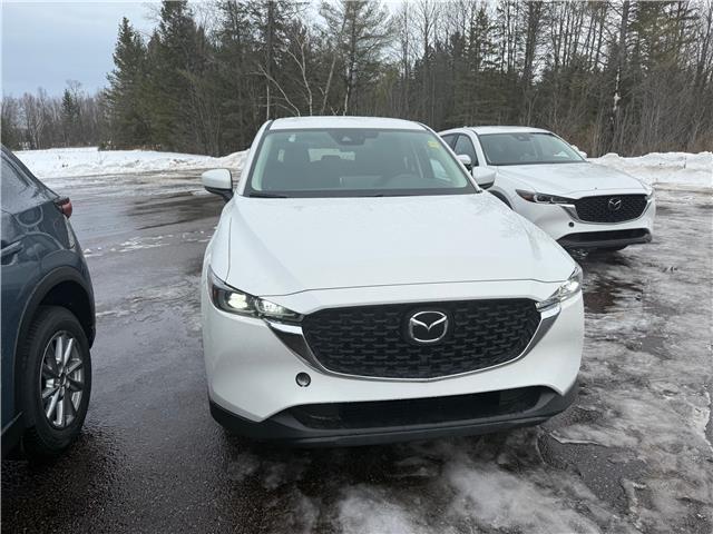 2025 Mazda CX-5 GX (Stk: 225-249) in Pembroke - Image 3 of 8