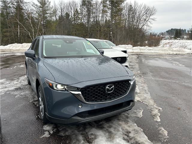 2025 Mazda CX-5 GS (Stk: 225-248) in Pembroke - Image 2 of 4