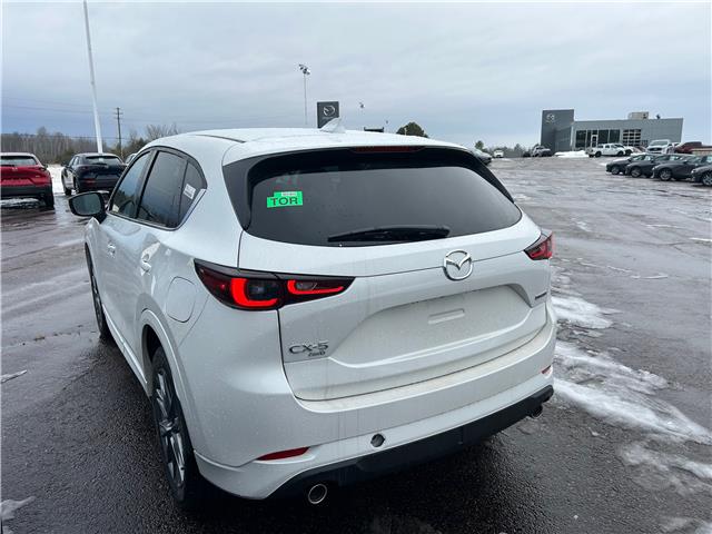 2025 Mazda CX-5 GT (Stk: 225-247) in Pembroke - Image 3 of 4