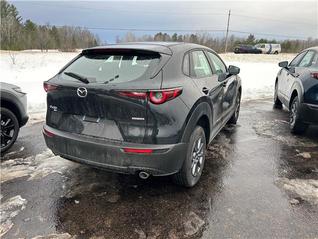 2026 Mazda CX-30 GS (Stk: 226-02) in Pembroke - Image 3 of 4