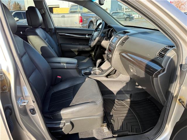 2013 Kia Sorento EX Luxury V6 (Stk: U3324A) in Cambridge - Image 11 of 30
