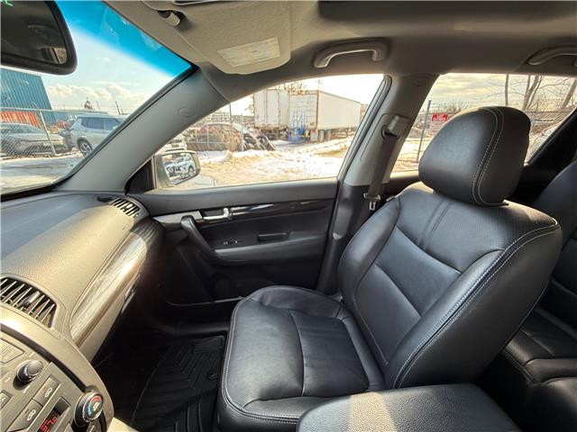 2013 Kia Sorento EX Luxury V6 (Stk: U3324A) in Cambridge - Image 24 of 30