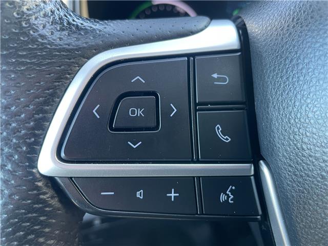 2021 Toyota Sienna XLE 8-Passenger in Charlottetown - Image 17 of 19