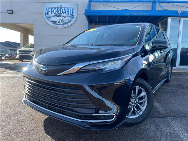 2021 Toyota Sienna XLE 8-Passenger in Charlottetown - Image 1 of 19