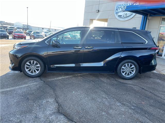 2021 Toyota Sienna XLE 8-Passenger in Charlottetown - Image 2 of 19