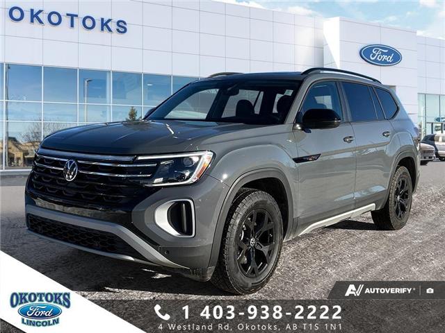 2024 Volkswagen Atlas 2.0 TSI Peak Edition (Stk: B89100) in Okotoks - Image 1 of 20
